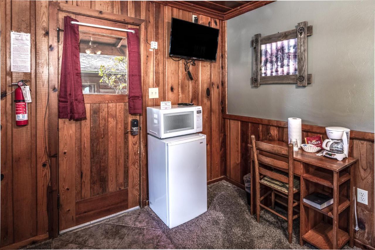 Apache Village 5, Queen Bed, Midtown, Sleeps 2 Ruidoso Eksteriør bilde